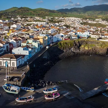 Vista Do Cais *